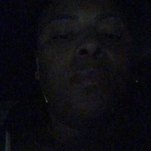 Meet your Posher, Deneil